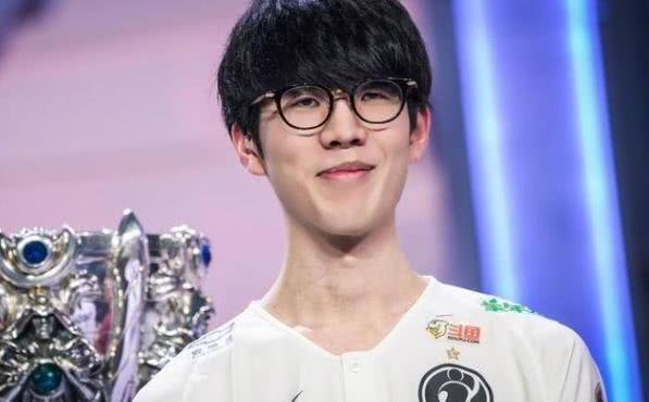 Imp艾希团战活不了 Icon塞拉斯无限游龙 M3首局压制击败BGM